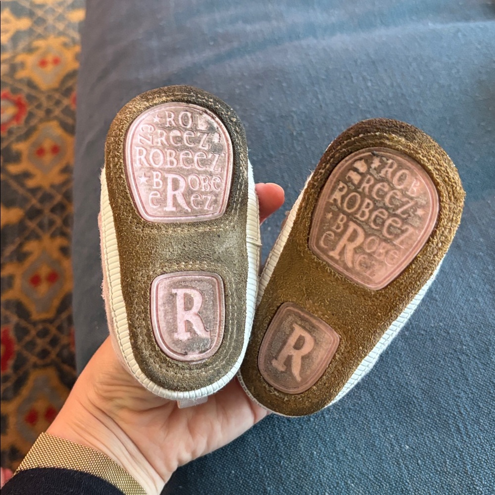 Robeez Soft Soles First Walkers - Picture 4 of 7